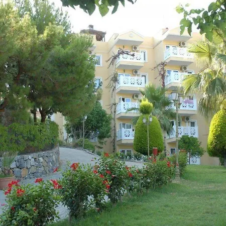 Charming With Shared Pool Near Beach In * Alanya